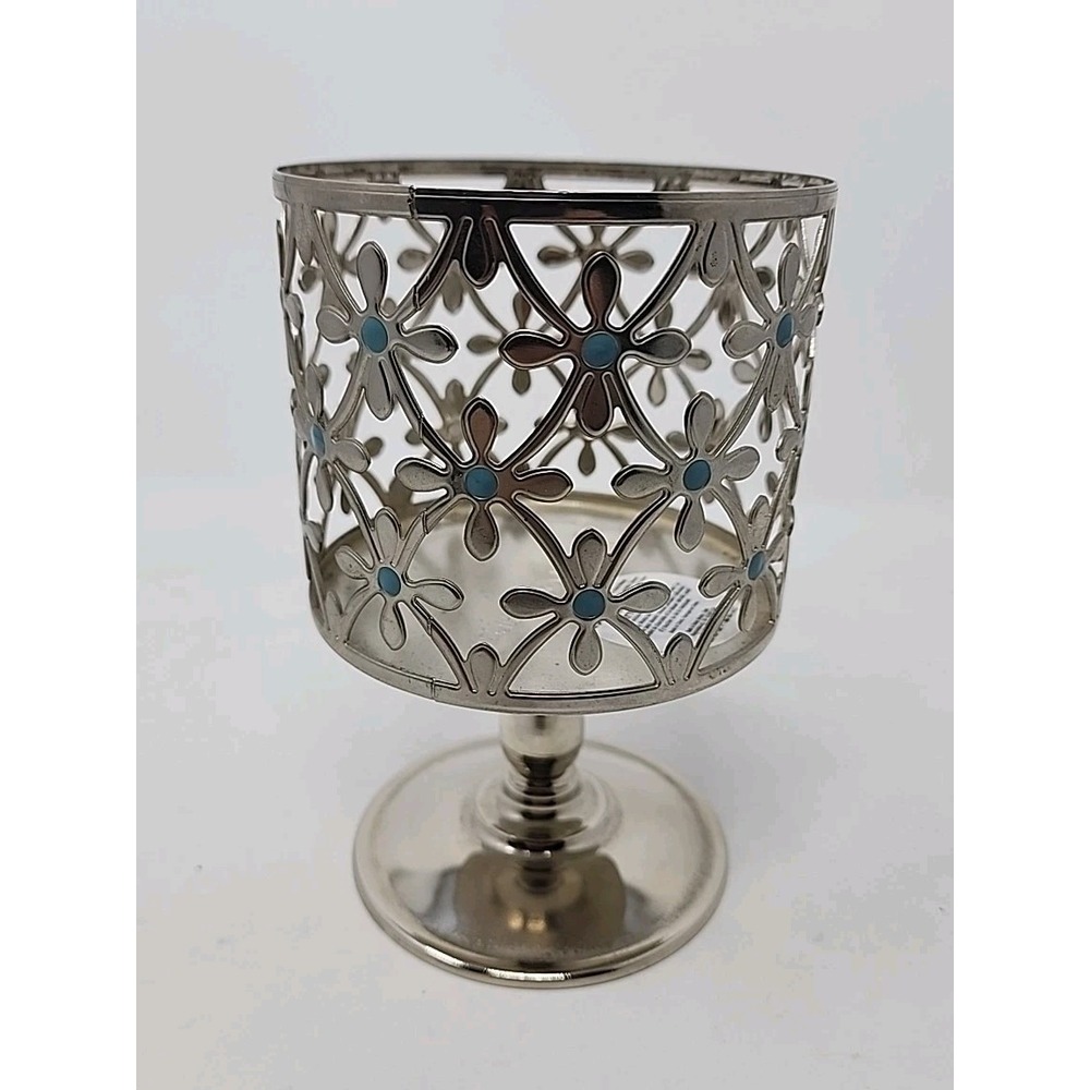 Bath & Body Works Silver &‎ Blue Floral 3-Wick Pedestal Candle Holder Daisy